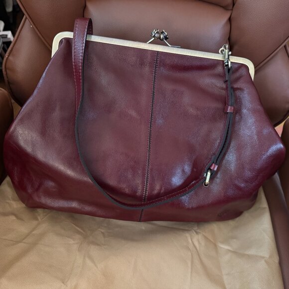 Patricia Nash Serafina Extra Large Leather Kisslock Bag in Oxblood - Picture 3 of 9